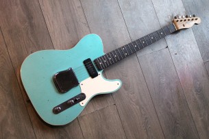 FENDER "Custom Shop P90 Mahogany Telecaster Journeyman Relic, Aged Teal Green Metallic" HARDCASE , PAPERS, 2, 95 KG