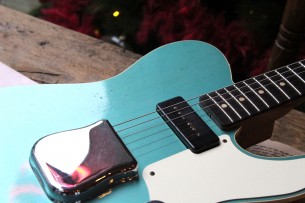 FENDER "Custom Shop P90 Mahogany Telecaster Journeyman Relic, Aged Teal Green Metallic" HARDCASE , PAPERS, 2, 95 KG