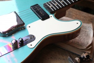 FENDER "Custom Shop P90 Mahogany Telecaster Journeyman Relic, Aged Teal Green Metallic" HARDCASE , PAPERS, 2, 95 KG
