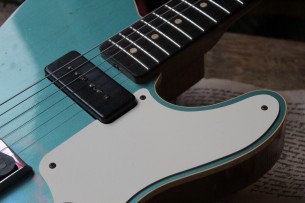 FENDER "Custom Shop P90 Mahogany Telecaster Journeyman Relic, Aged Teal Green Metallic" HARDCASE , PAPERS, 2, 95 KG