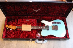 FENDER "Custom Shop P90 Mahogany Telecaster Journeyman Relic, Aged Teal Green Metallic" HARDCASE , PAPERS, 2, 95 KG