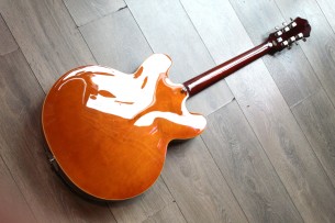 EPIPHONE "Riviera Frequensator Royal Tan"