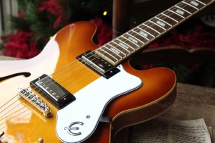 EPIPHONE "Riviera Frequensator Royal Tan"