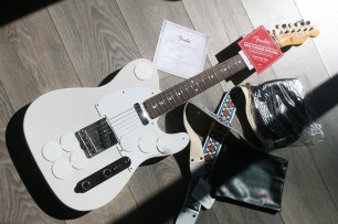 FENDER "Jimmy Page Mirror Telecaster" HARDCASE, PAPERS, 3, 38 KG