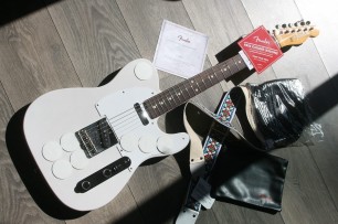 FENDER "Jimmy Page Mirror Telecaster" HARDCASE, PAPERS, 3, 38 KG