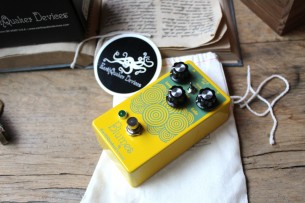 EARTHQUACKER DEVICES "Blumes, Low Signal Shredder"