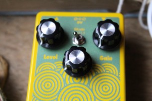 EARTHQUACKER DEVICES "Blumes, Low Signal Shredder"