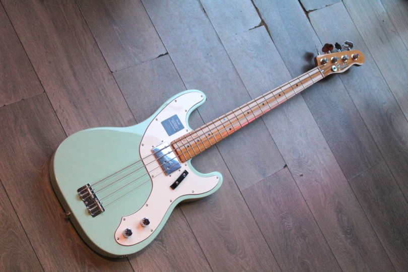 FENDER "Vintera® II '70s Telecaster® Bass, Surf Green , Maple" GIGBAG, 4, 25 KG
