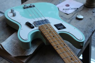 FENDER "Vintera® II '70s Telecaster® Bass, Surf Green , Maple" GIGBAG, 4, 25 KG