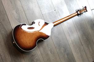 HOFNER "Violin Bass - Vintage ' 62" HARDCASE