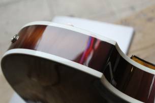 HOFNER "Violin Bass - Vintage ' 62" HARDCASE