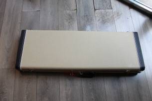FENDER " Limited Edition Suona Stratocaster Thinline" HARDCASE, 3, 28 KG