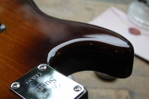 FENDER " Limited Edition Suona Stratocaster Thinline" HARDCASE, 3, 28 KG