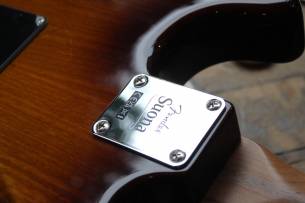 FENDER " Limited Edition Suona Stratocaster Thinline" HARDCASE, 3, 28 KG
