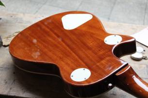 GRETSCH "G5210T-P90 Electromatic Jet™ Two 90 Single-Cut with Bigsby®, Laurel Fingerboard, Vintage White" 4, 00 KG