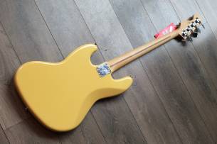 FENDER "Player Jazz Bass Buttercream" 4, 16 KG