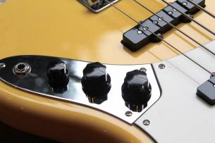 FENDER "Player Jazz Bass Buttercream" 4, 16 KG