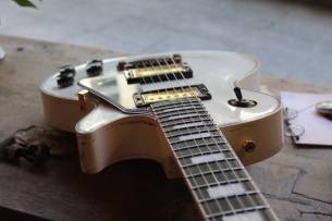 VEGARELICS "Les Paul Custom Vintage White" HARDCASE, 4, 00 KG