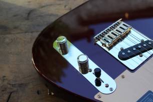 FENDER "Limited Edition Player Telecaster, Ebony Fingerboard, Oxblood" 3, 59 KG