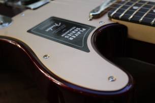 FENDER "Limited Edition Player Telecaster, Ebony Fingerboard, Oxblood" 3, 59 KG