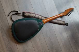 EGMOND "Lion Foreign 1964/1967 Blue with Hardcase and Strap"