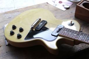 GIBSON "Custom Shop 70th Anniversary 1957 Les Paul Special Single Cut Reissue TV Yellow" HARDCASE, 3,56 KG