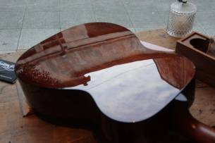 MARTIN "Custom Shop CS-00" HARDCASE, PAPERS