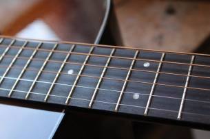 MARTIN "Custom Shop CS-00" HARDCASE, PAPERS