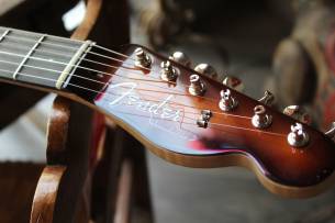 FENDER "Limited Edition Suona Telecaster Thinline" HARDCASE, 3, 01 KG