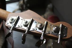 FENDER "Limited Edition Suona Jazz Bass Thinline" HARDCASE, 3, 96 KG