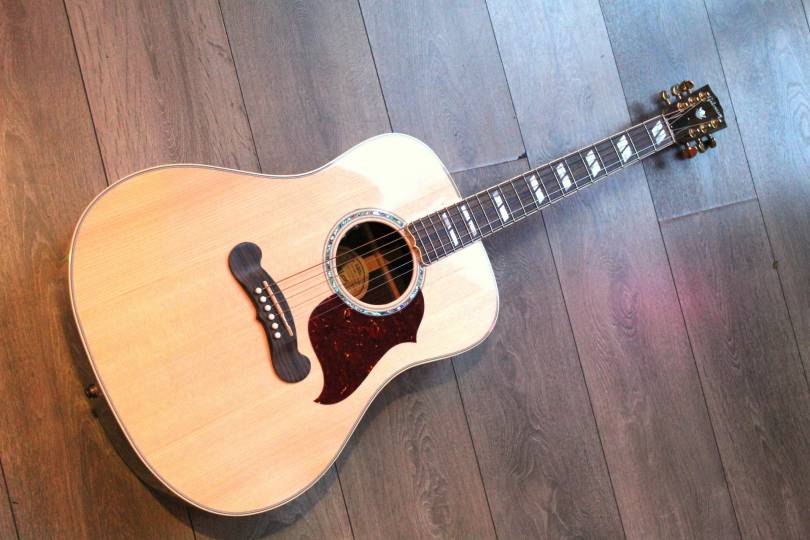 GIBSON "Songwriter Standard Rosewood" HARDCASE GIBSON "Songwriter Standard Rosewood" HARDCASE