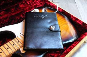FENDER "Eric Johnson "Virginia" Strat" HARDCASE, 3, 47 KG