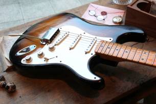 FENDER "Eric Johnson "Virginia" Strat" HARDCASE, 3, 47 KG