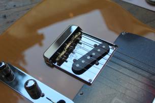 FENDER "American Professional II Telecaster,Butterscotch Blonde, Maple" HARDCASE. 3, 19 KG