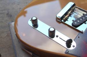 FENDER "American Professional II Telecaster,Butterscotch Blonde, Maple" HARDCASE. 3, 19 KG