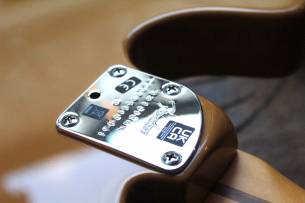 FENDER "American Professional II Telecaster,Butterscotch Blonde, Maple" HARDCASE. 3, 19 KG