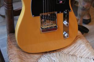 FENDER "American Professional II Telecaster,Butterscotch Blonde, Maple" HARDCASE. 3, 19 KG