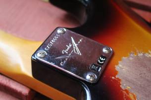 FENDER Custom Shop Late 1962 Stratocaster Relic Closet Classic Hardware, 3-Colour Sunburst