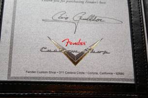 FENDER Custom Shop Late 1962 Stratocaster Relic Closet Classic Hardware, 3-Colour Sunburst