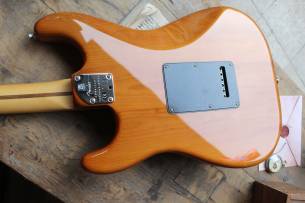 FENDER "American Professional II Stratocaster, Roasted Pine, Rosewood" HARDCASE, 3, 04 KG
