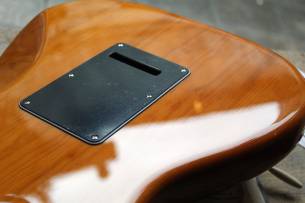FENDER "American Professional II Stratocaster, Roasted Pine, Rosewood" HARDCASE, 3, 04 KG