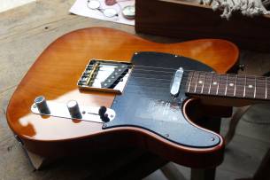 FENDER American Performer Telecaster, Honey Burst, Rosewood