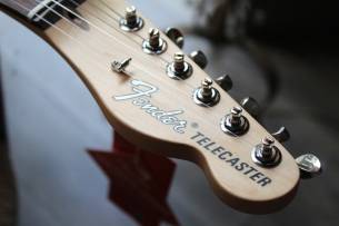 FENDER American Performer Telecaster, Honey Burst, Rosewood