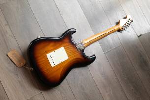 FENDER "Eric Johnson "Virginia" Strat" HARDCASE, 3, 47 KG