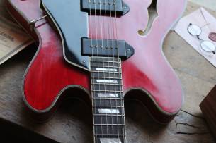 EASTMAN T64/TV-T Vintage Red with Hardcase, 2, 53 KG