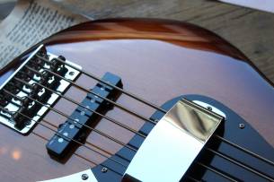 SIRE Marcus Miller V5, 5 Strings, Tobacco Sunburst, 4, 4 KG