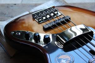 SIRE Marcus Miller V5, 5 Strings, Tobacco Sunburst, 4, 4 KG