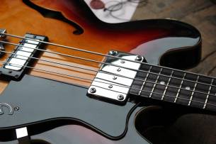 EPIPHONE Rivoli II VC, Made in Korea in the Year 2000, Hardcase, 4, 25 KG