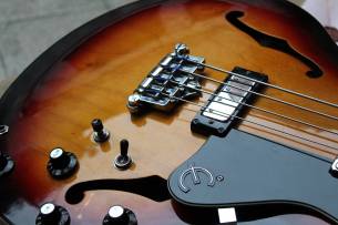 EPIPHONE Rivoli II VC, Made in Korea in the Year 2000, Hardcase, 4, 25 KG