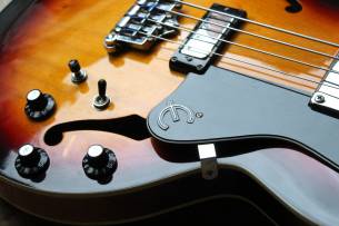 EPIPHONE Rivoli II VC, Made in Korea in the Year 2000, Hardcase, 4, 25 KG